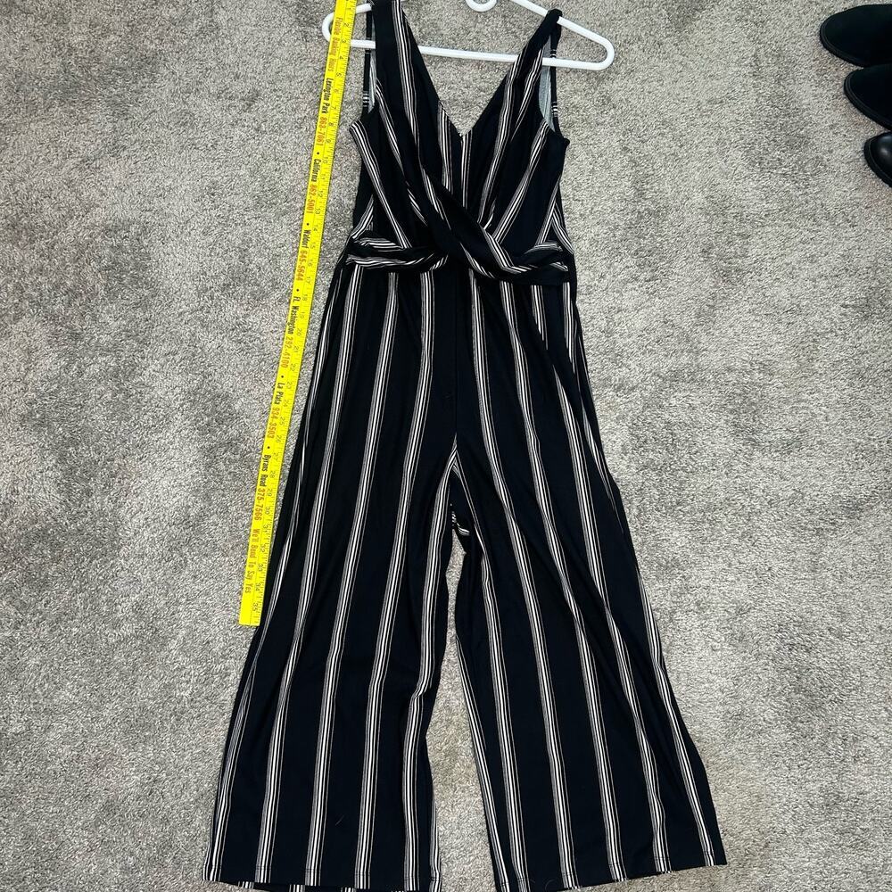 Candie's One Piece Jumper Size M Inseam 21 Inches V Neck Sleeveless Black White